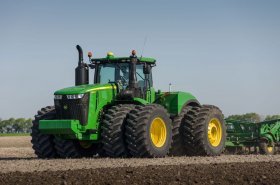 Prodeje traktorů v USA stále rostou. V Kanadě zase klesají