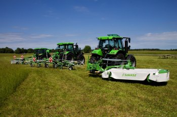 Stroje SaMASZ byly agregovány s traktory Deutz-Fahr různých modelových řad.