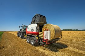 Pöttinger Impress 185 VC Pro lisuje větší balíky, premiéru bude mít na Agritechnice