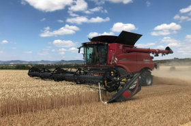 Žně v hrsti se sklízecími mlátičkami CASE IH Axial-Flow®