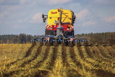 Technologie strip-till v praxi. Foto: P&L