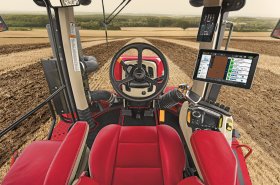 Nové prostředí kabiny a možnosti přenosu dat pro vlajkové traktory Case IH Quadtrac AFS Connect