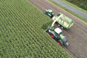 Krone vyvíjí nesenou traktorovou řezačku a zjišťuje, zda bude dostatečná poptávka