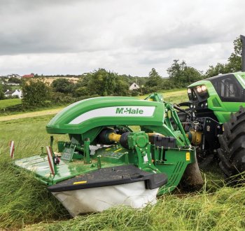 Čelně nesený žací stroj Pro Glide F3100 byl speciálně navržen tak, aby zajistil čistý řez a optimální výkon