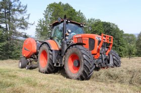 V Americe získané poznatky o kvalitách traktorů Kubota zúročil doma při pořizování vlastních strojů, které sladil do oranžové barvy
