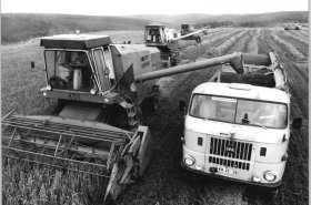 Fortschritt byl největším výrobcem zemědělských strojů v NDR. Připomeňte si jeho slavnou historii