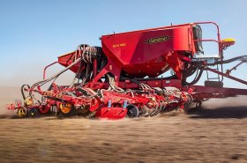 Väderstad představuje nový secí stroj Spirit 400C/S s vysoce přesným dávkováním osiva a hnojiva