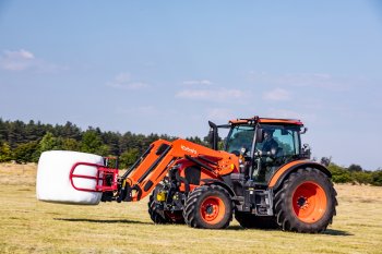 Traktory Kubota M6002 jsou osazeny čtyřválcovým motorem, jenž vyhovuje emisní normě Stage V