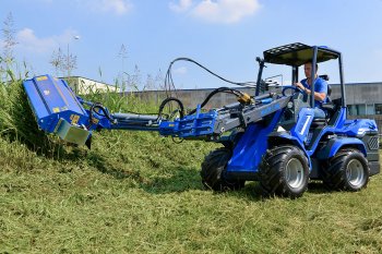 Nakladače MultiOne řady 8 jsou ideálními pomocníky pro ty, kteří potřebují trochu více síly a pohodlí při plnění náročnějších úkolů. Zdroj foto - tisková zpráva MultiOne