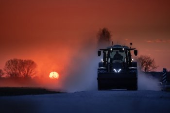 Novinkou 5. generace je denní svícení ve tvaru V. Zdroj foto - tisková zpráva Valtra