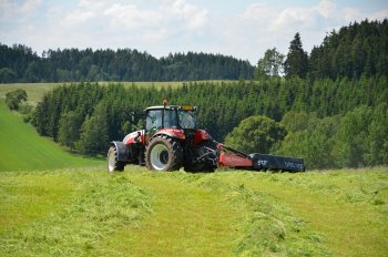 Lehké a zároveň robustní diskové žací stroje typu DISC ALP speciálně vyvinuté pro práci v horských oblastech.