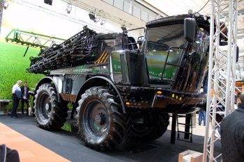 Speciální Panteru bylo následně možné obdivovat na mezinárodním zemědělském veletrhu Agritechnica 2019 v Hannoveru. Zdroj foto - Milan Jedlička