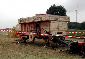 Mlátička „Dechentreiter Zwilling“ na setkání v Doverenu v Hückelhovenu. Zdroj foto - Karl Lukas