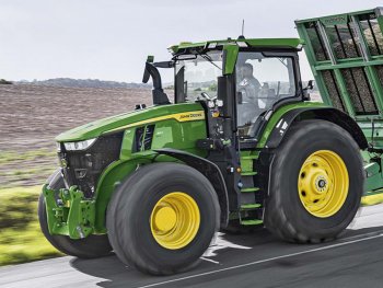 John Deere 7R 350. Zdroj foto - tisková zpráva Tractor of the Year 