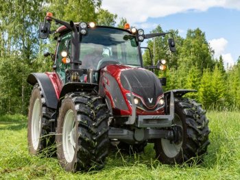 Valtra A115 Hitech 4. Zdroj foto - tisková zpráva Tractor of the Year 