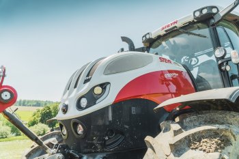 U nových modelů Impuls CVT jako první zaujme design, který navazuje na ostatní traktory Steyr představené v minulých letech. Zdroj foto - Jan Urban