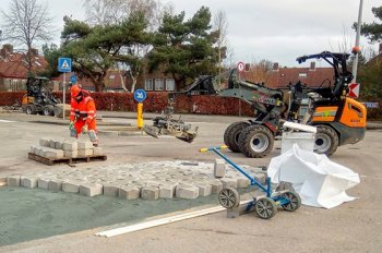 Tichý chod nakladače G2200E X-TRA se v noci hodí, protože tolik neobtěžuje okolí.   Zdroj foto - tisková zpráva TOBROCO-GIANT 