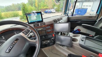 Vozidlo je vybaveno čtyřmi kamerami, které sledují okolí vozu během manipulace.  Zdroj foto - tisková zpráva Tatra Trucks