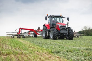 Na výběr je z několika druhů převodovek.  Zdroj foto - tisková zpráva Massey Ferguson