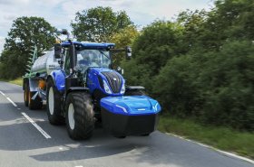 Traktory New Holland s plynovým motorem se dočkaly sériové výroby. První kusy budou jezdit i v Česku