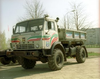 Z exteriéru se vozidlo nelišilo od ostatních nákladních vozidel Kamaz.