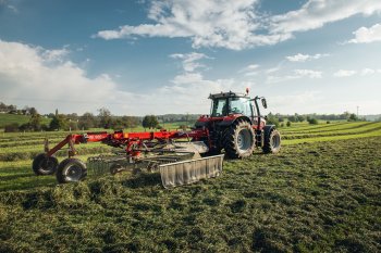 Rotorové shrnovače Massey Ferguson mají novou konstrukci.