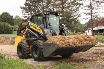 Nejnovější řada 300 je nabízena v 9 nových modelech s výkonem od 60 do 90 koní a jmenovitou provozní nosností od 815 do 2 045 kg.