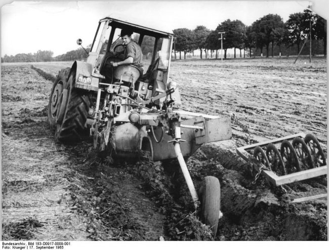 Traktory Dutra D4K byly vhodné zejména pro těžké zpracování půdy, pro které se v NDR až do příchodu Dutra D4K používaly především pásové traktory.