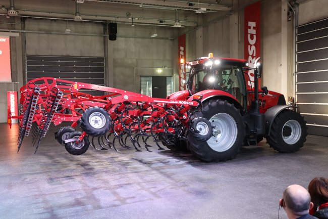 Horsch Finer SL se šestimetrovým pracovním záběrem bude možné agregovat s menším šestiválcovým traktorem o výkonu 160 koní, zatímco model s pětimetrovým pracovním záběrem se čtyřválcovým traktorem.