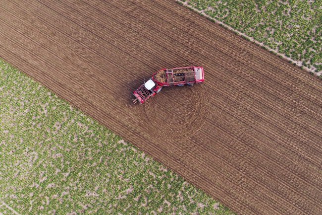 Grimme Rexor 6300 Platinum má vnitřní poloměr otáčení pouze 7,5 m.