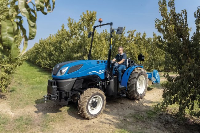 Jednou z největších předností speciálních traktorů New Holland T4 je vysoká manévrovatelnost.