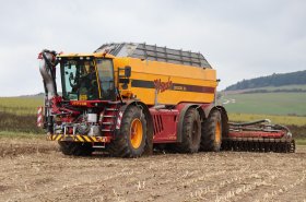 Největší samojízdný aplikátor Vredo v praxi. Model Vredo VT7138 nabízí vysoké denní výkony a užitečné inovace