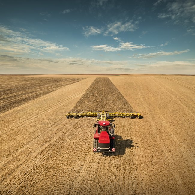 Case IH nabízí jako jediný na trhu pro pásové traktory Case IH Quadtrac AFS Connect dva typy převodovek.