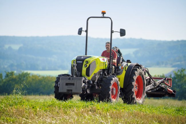 Traktory CLAAS NEXOS jsou k dostání i bez kabiny.