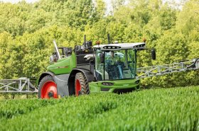 Postřikovače Fendt Rogator si české zemědělce získávají svým originálním konstrukčním řešením