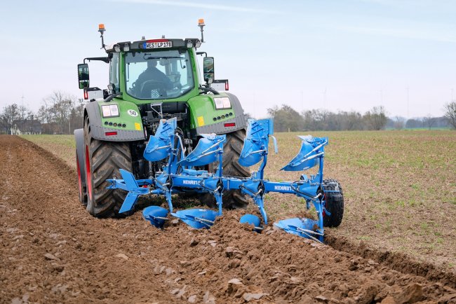 Ve spojení s modulem Lemken iQblue connect bude pluh Lemken schopen shromažďovat údaje o práci a přesně dokumentovat hloubku a polohu vytvořených jamek.