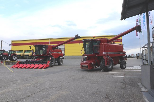 Původní typ CASE IH 2188 Axial-Flow byl na akci k vidění na ploše před střediskem, a pamětníci tak mohli nostalgicky zavzpomínat na začátky těchto strojů v ČR.