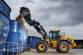 JCB 457S: Nový silák pro práci na BPS a silážní jámě. Uplatní se i při manipulaci s cukrovou řepou a hnojem