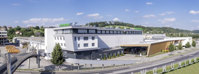 Mateřský závod Pöttinger v Grieskirchenu (Rakousko).