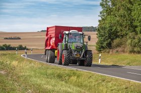 Kompaktní a výkonné traktory Fendt 200 Vario a Fendt 300 Vario nabízí špičkové vlastnosti větších modelů