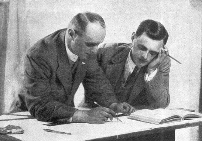 Konstruktéři ing. Pavel Beneš a ing. Miroslav Hajn (Letectví, červenec 1926).