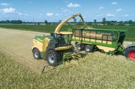 Krone zařazuje do nabídky výkonnější řezačky Krone Big X 980 a 1080 s motorem Liebherr V12