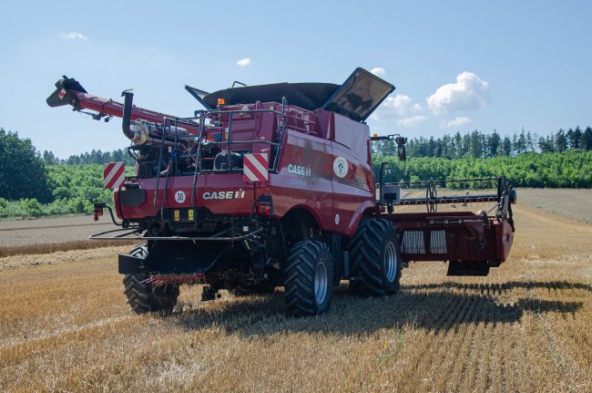 Majitel  kombajnu Case IH Axial-Flow 6150 chválí především snadnou přístupnost motoru a jednoduchost každodenní údržby.