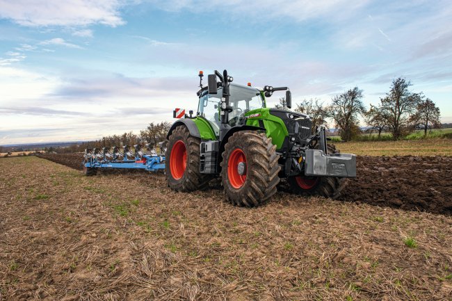 Maximální točivý moment 1 450 Nm je u největšího modelu Fendt 728 Vario dosahován při pouhých 1 300 ot/min.