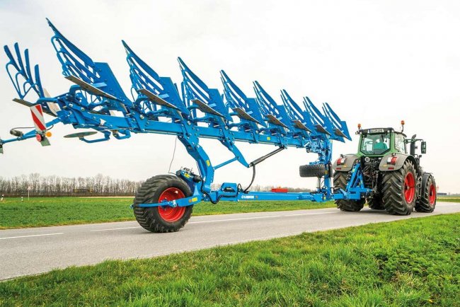 Transportní a současně i opěrné kolo pluhu Lemken Diamant 16.