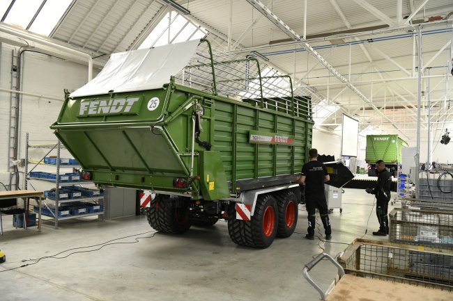 Fendt otevřel novou výrobní linku na senážní vozy Fendt Tigo.