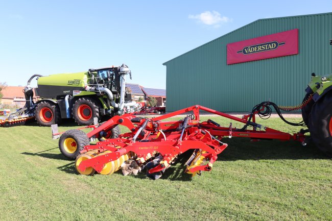 K demo farmě Väderstad patří 52 hektarů zemědělské plochy, která společnosti poslouží pro testování a předvádění strojů.