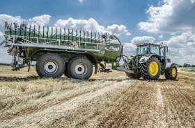 Nová pneumatika BKT RIDEMAX FL 615 si poradí s rostoucí vzdáleností mezi pozemky a zároveň chrání půdu