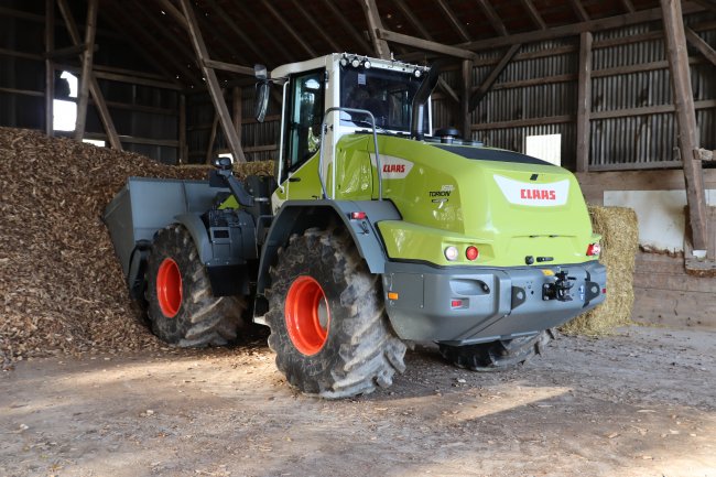 Největším prezentovaným strojem byl CLAAS TORION 1611 P o výkonu 252 koní.