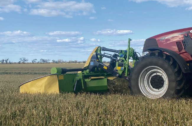 Krone EasyCut F 400 CR je ideálním stroje pro velké provozy s vysokým podílem vojtěšek, jako jsou například USA a Austrálie.